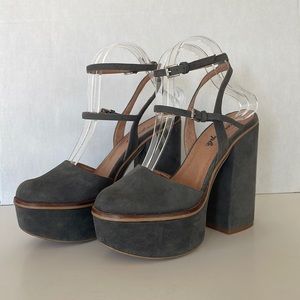 Free People, Size 39, Grey Suede, Platform